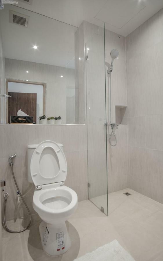 Vive Silom Hotell Bangkok Eksteriør bilde