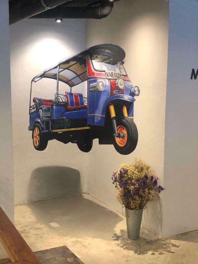 Vive Silom Hotell Bangkok Eksteriør bilde