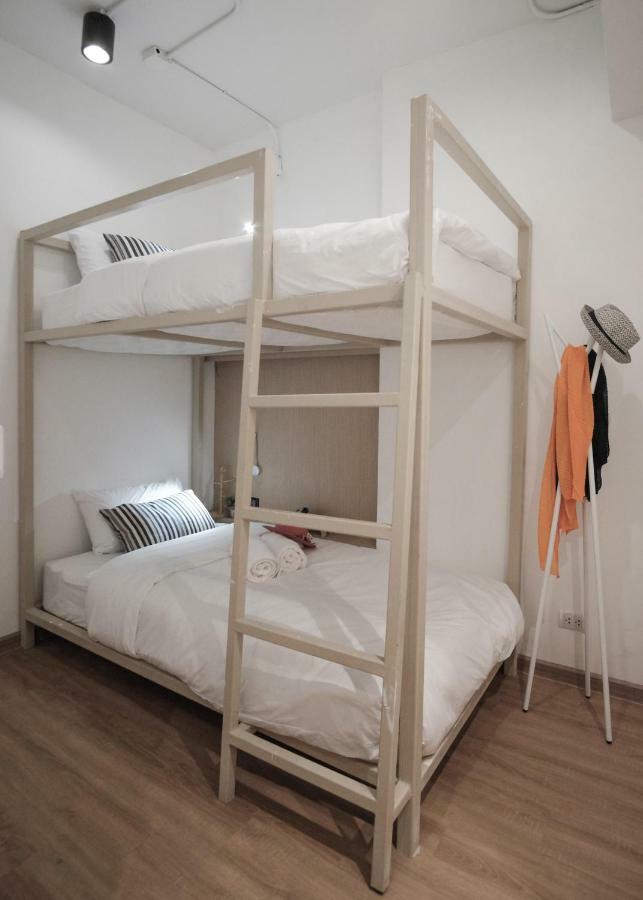 Vive Silom Hotell Bangkok Eksteriør bilde
