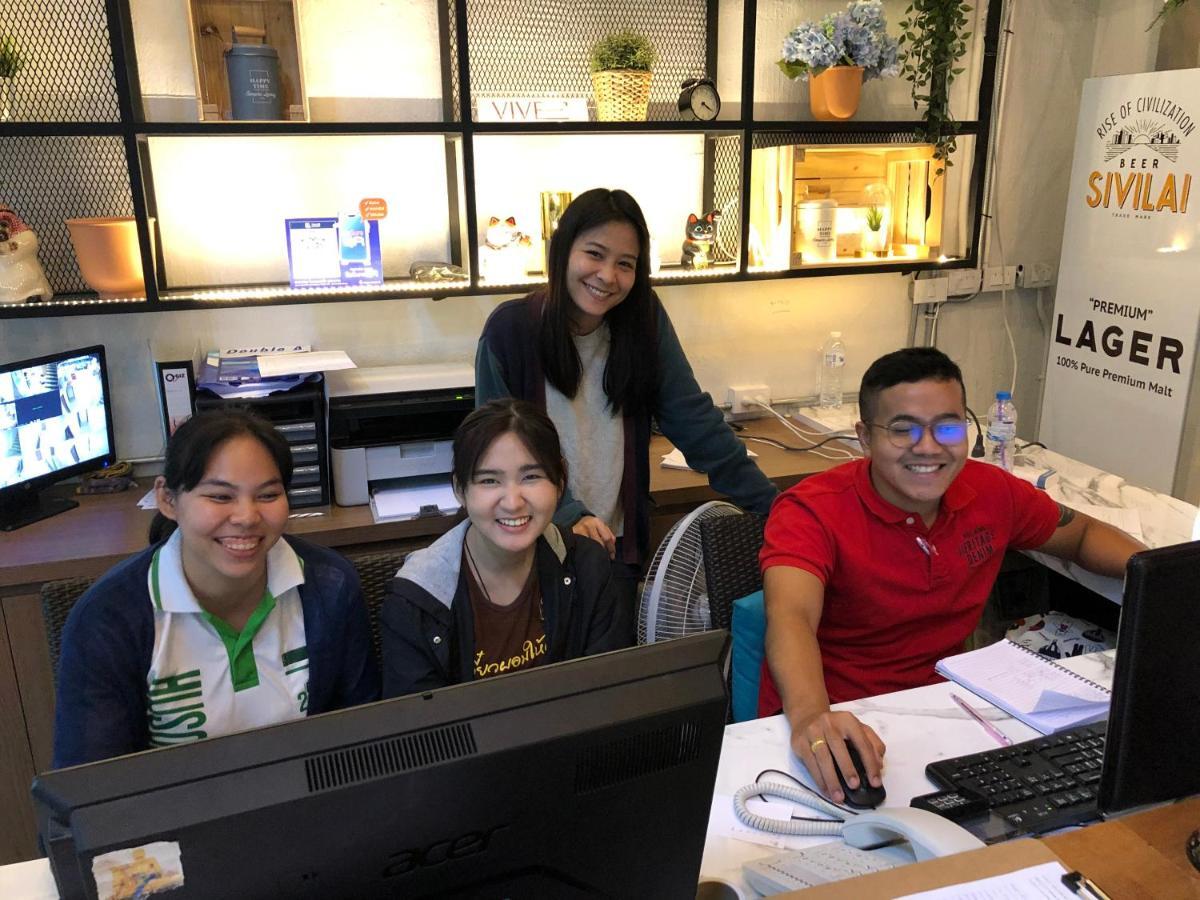 Vive Silom Hotell Bangkok Eksteriør bilde