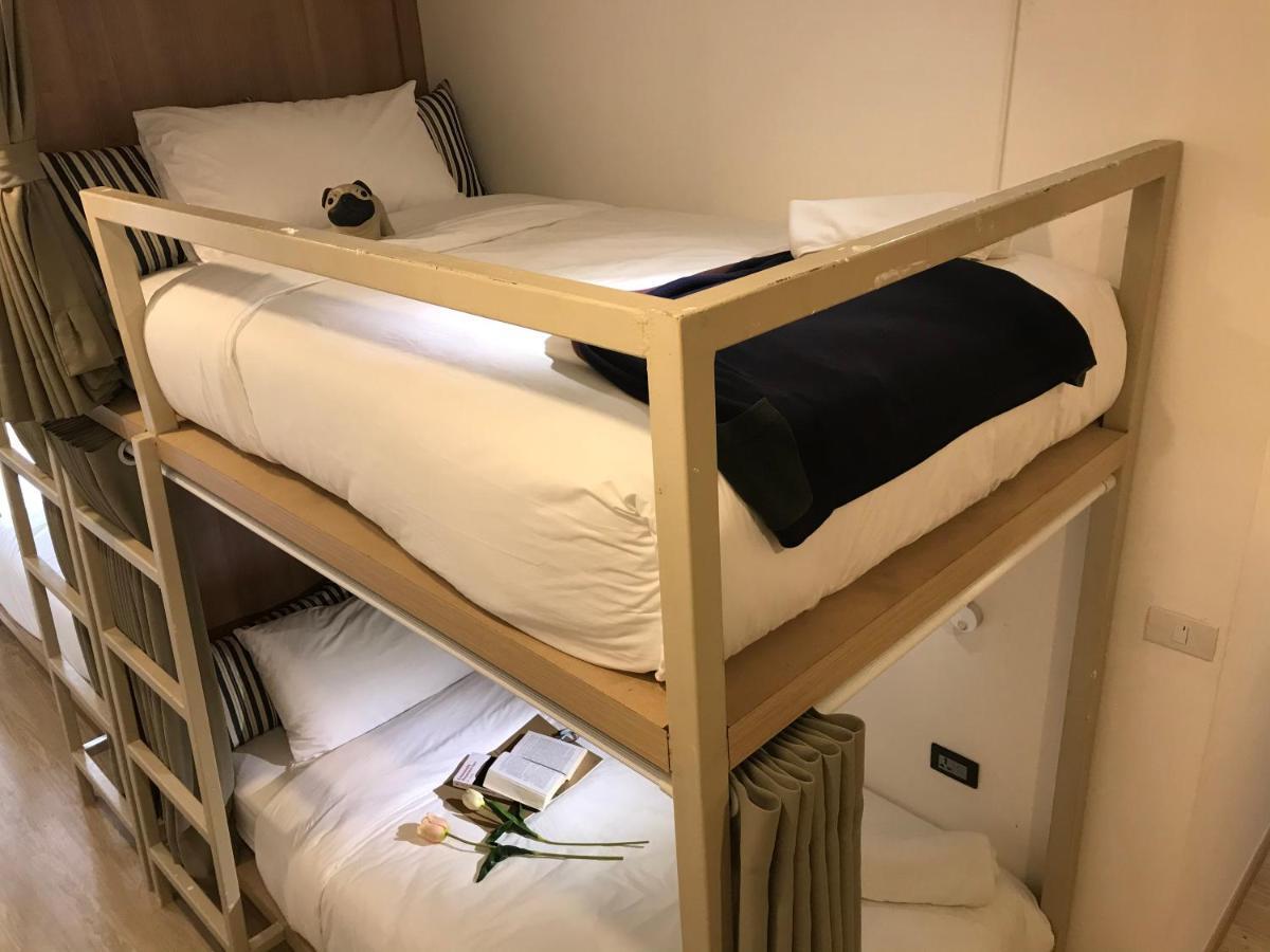 Vive Silom Hotell Bangkok Eksteriør bilde