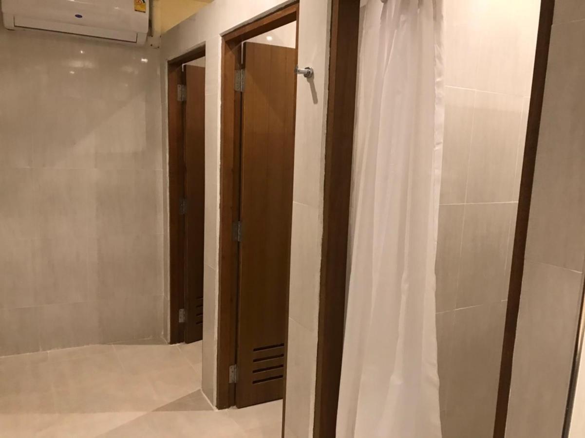 Vive Silom Hotell Bangkok Eksteriør bilde